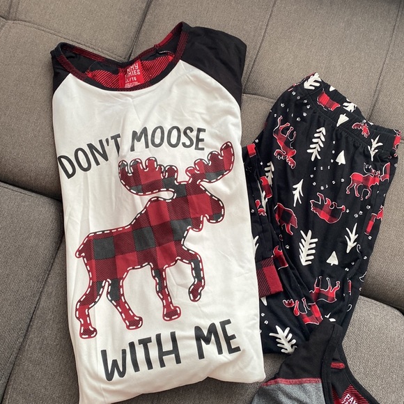 Men’s Fam Jammies - 2 Sets L & XL - Picture 2 of 8